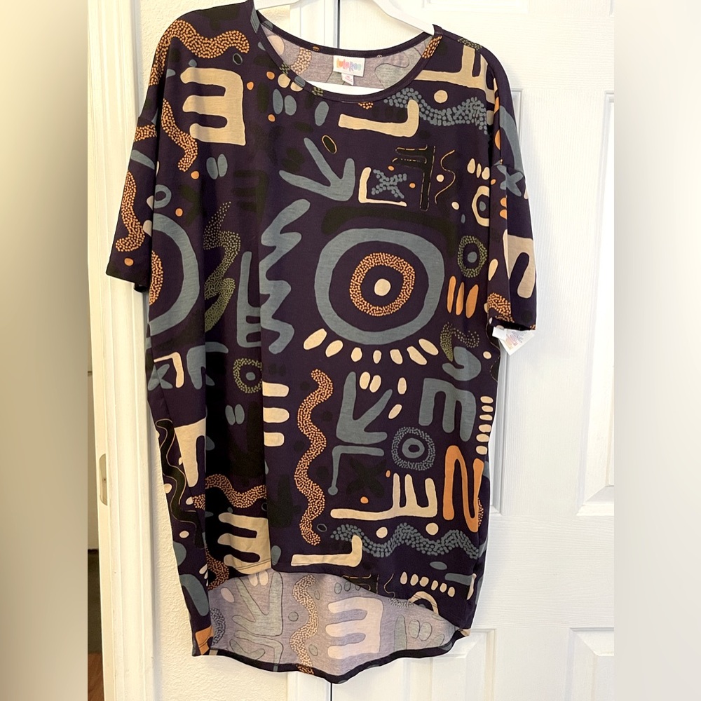 NWT LuLaRoe IRMA HI-LOW SHORT SLEEVE TUNIC TOP. Blue/Gold Multi-Color. Size M.